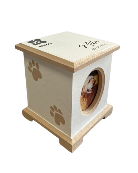 Ánfora de madera con foto personalizada para cenizas de mascota – recuerdo artesanal y único